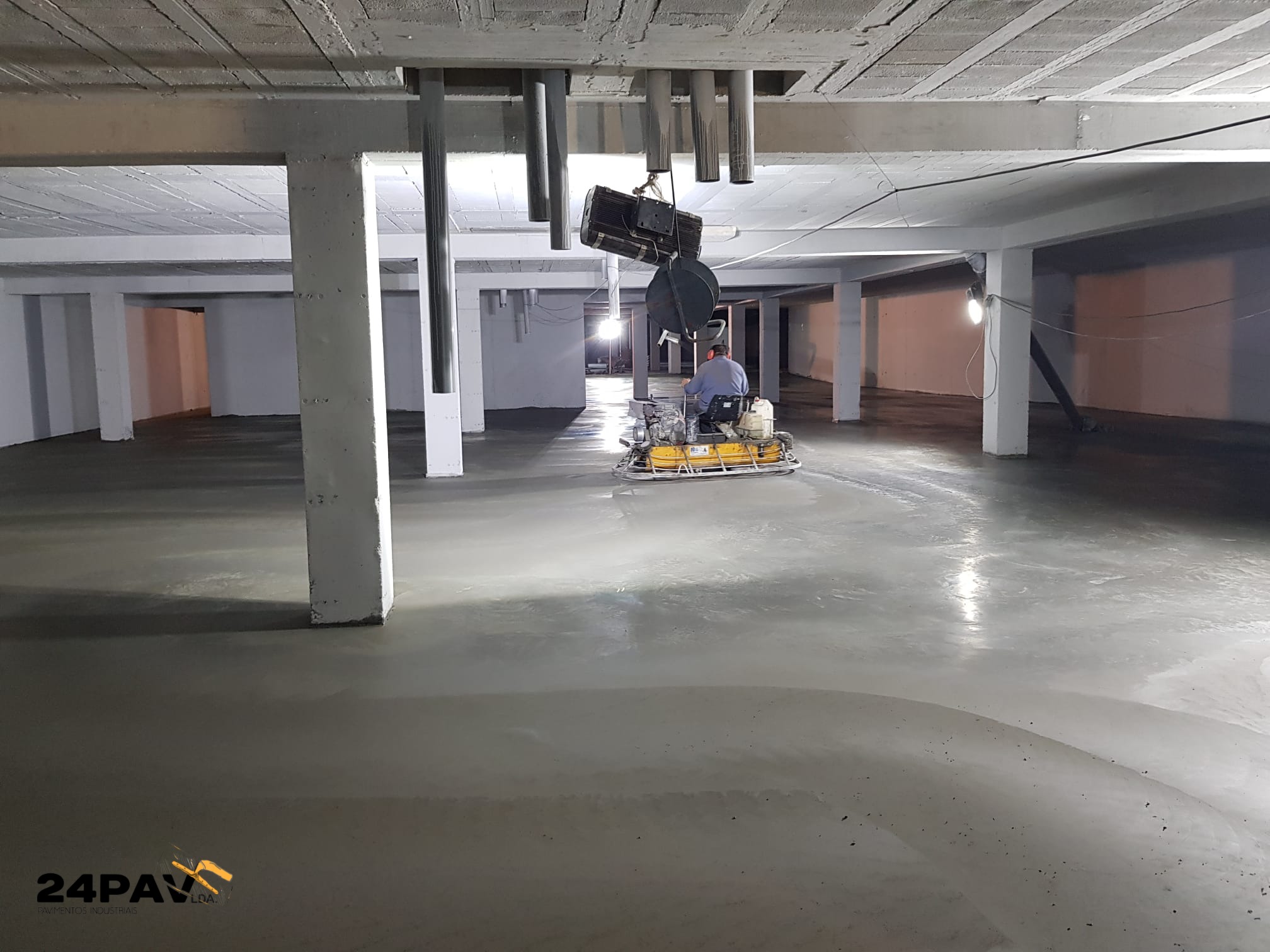 Imagem 2 da obra Garagem de apartamentos- Figueiro
